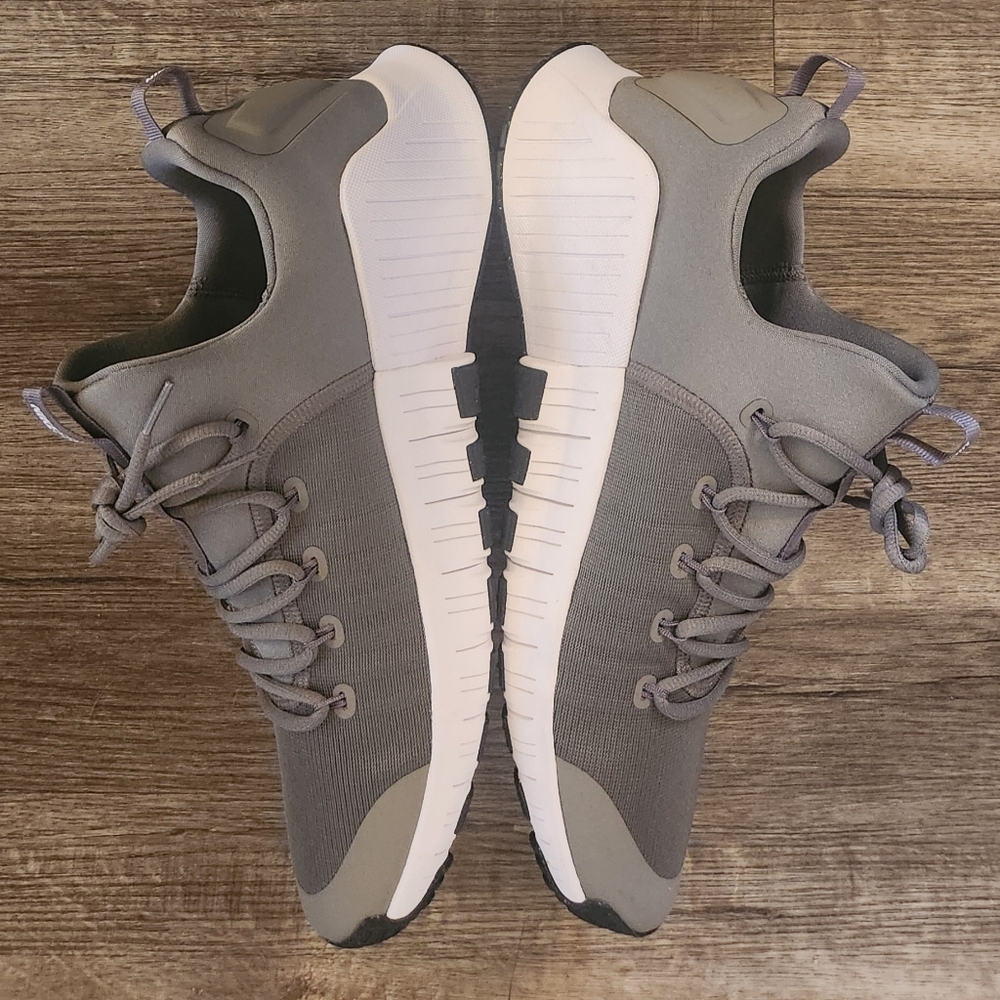 **NEW** Nike Free Metcon 6 TB Size 12 Gunsmoke Grey Gray Black White Men's Mens - Picture 9 of 11